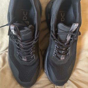 On Running Black Athletic Shoes with Cushioned Midsole